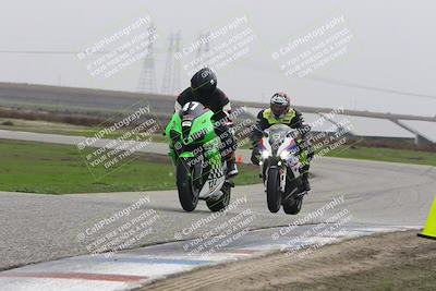 media/Nov-30-2025-TrackDaz (Sun) [[d8b22663df]]/B Group/Session 5 (Wheelie Bump)/